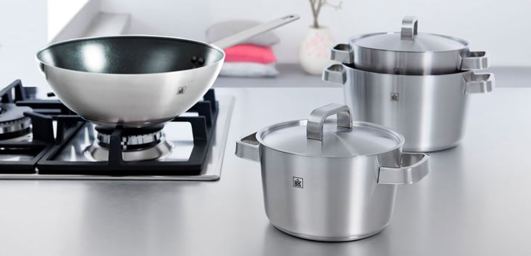 Nhôm có tính chất dẫn nhiệt nên được sử dụng để làm dụng cụ nấu ăn