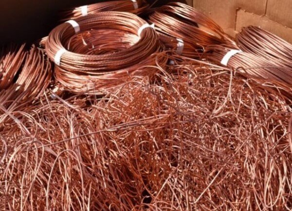 Thu mua phế liệu Biên Hòa giá cao: Vựa ve chai uy tín, chiết khấu 40%