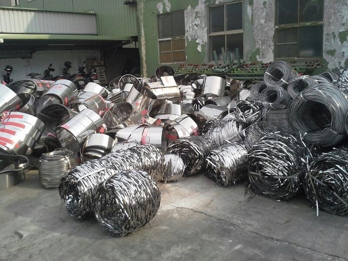 Thu mua phế liệu Bến Cầu giá cao: Vựa ve chai mua tận nơi uy tín