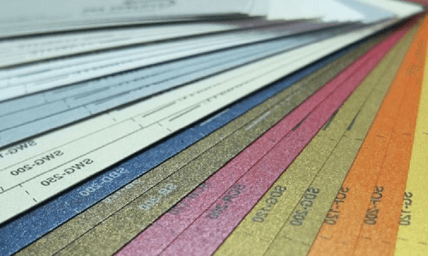 Giấy B300 chính là viết tắt của giấy Bristol và có định lượng 300gsm