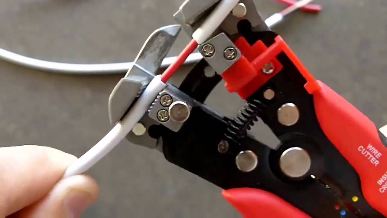 Cách tuốt dây điện lấy đồng