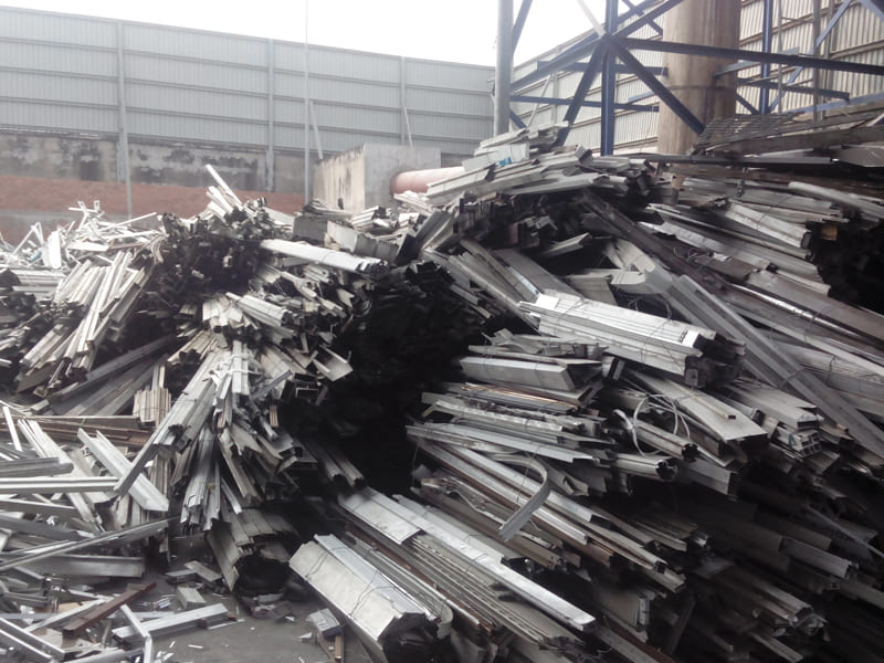 Những ứng dụng của phế liệu công nghiệp trong đời sống