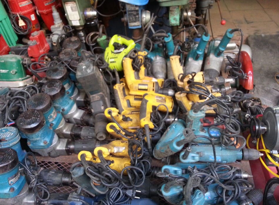 Thu mua máy khoan điện, khoan pin cũ: Địa chỉ mua bán giá tốt 2025